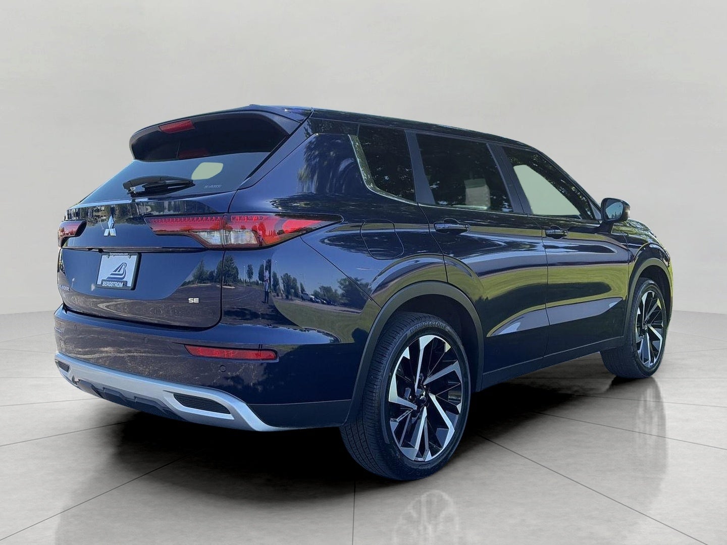 2023 Mitsubishi Outlander SE S-AWC