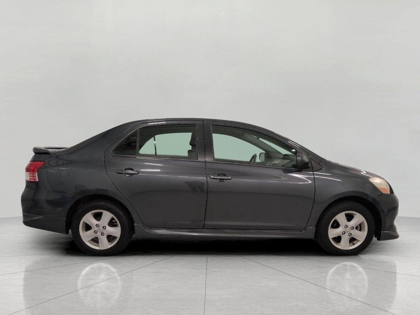 2007 Toyota Yaris 4dr Sdn Man S