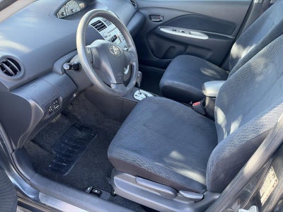 2007 Toyota Yaris 4dr Sdn Man S
