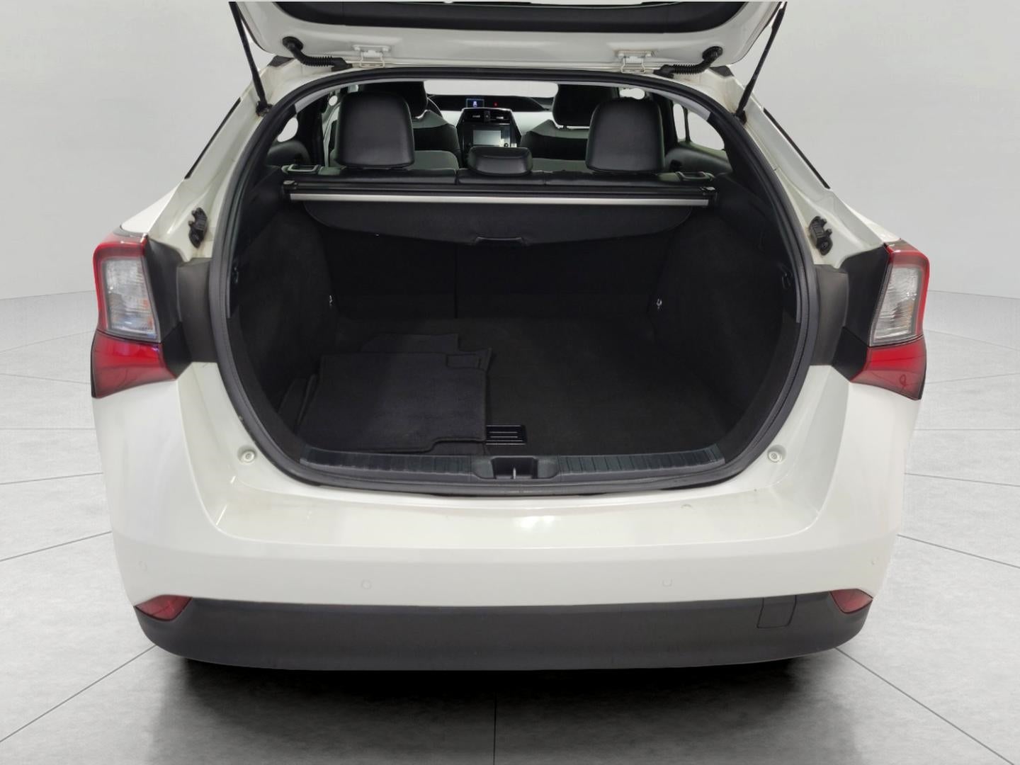 2019 Toyota Prius L Eco