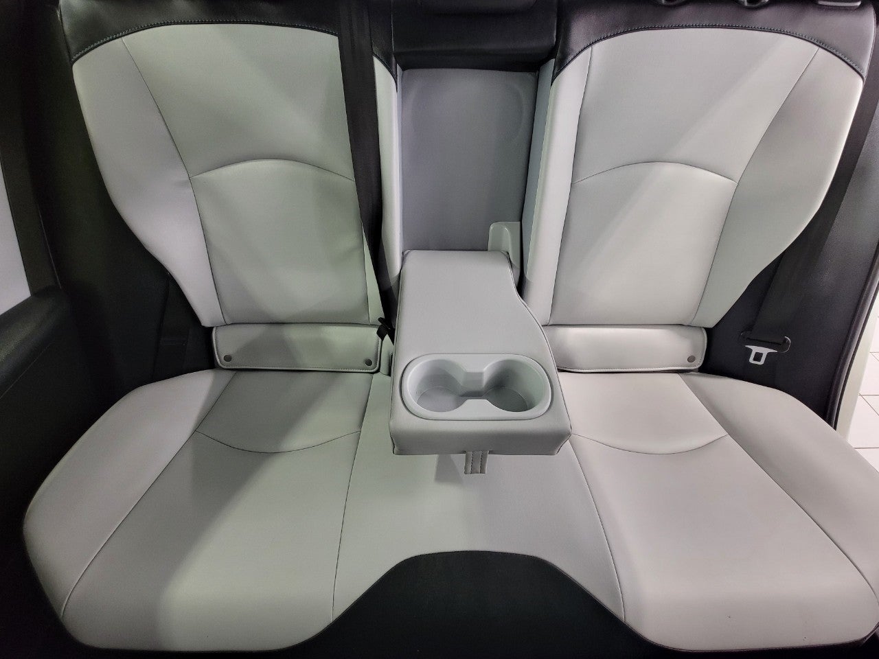 2019 Toyota Prius L Eco