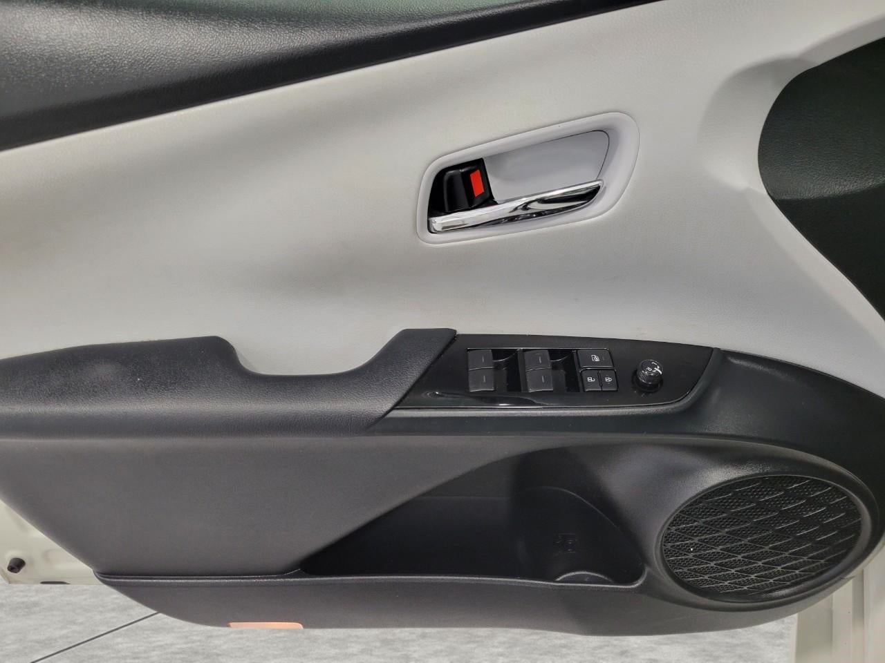 2019 Toyota Prius L Eco