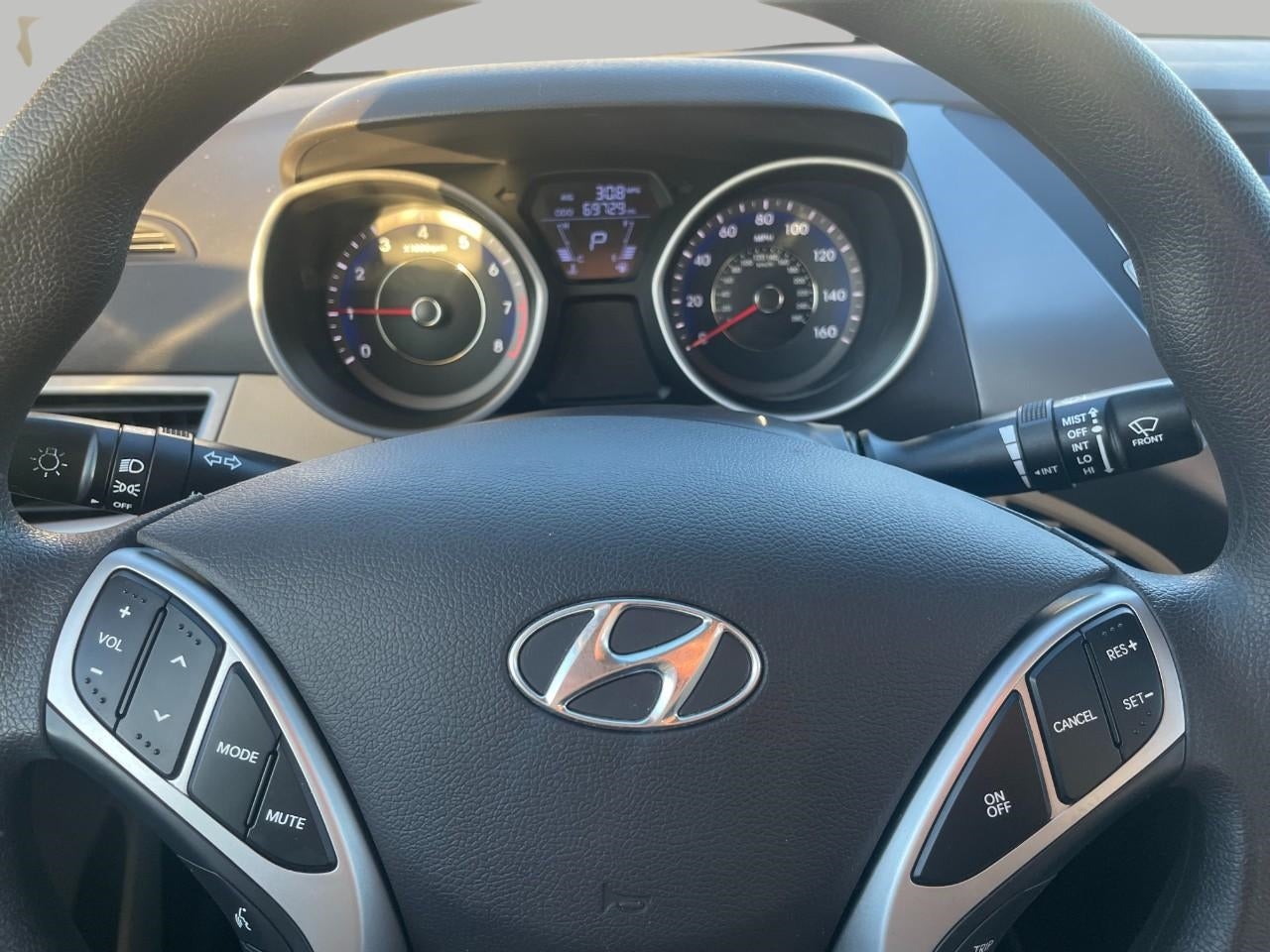 2012 Hyundai Elantra 4dr Sdn Auto GLS