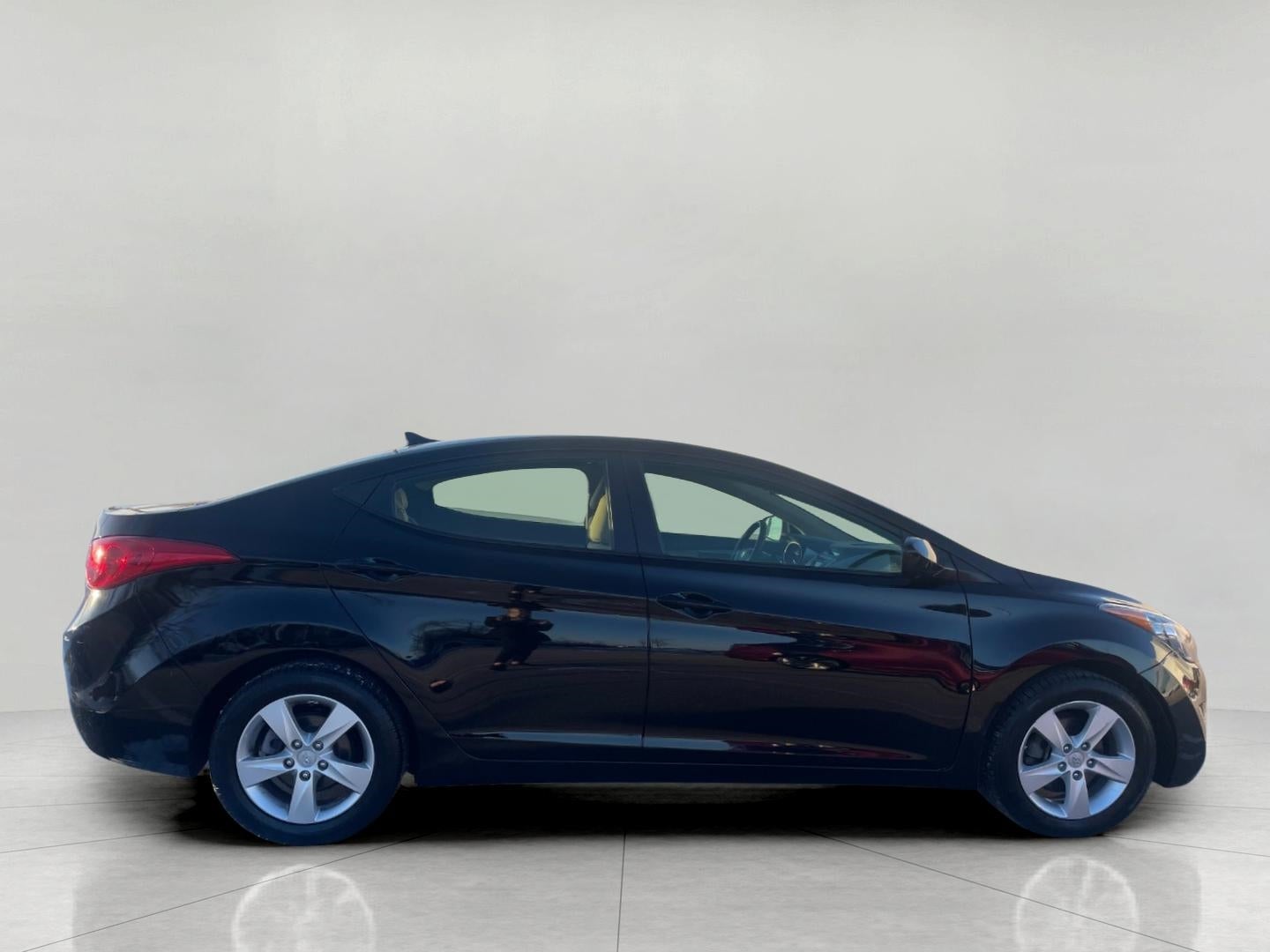 2012 Hyundai Elantra 4dr Sdn Auto GLS