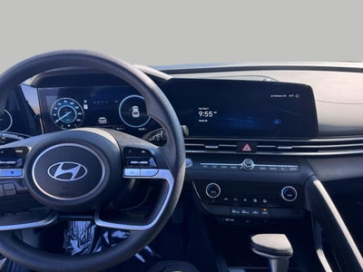 2024 Hyundai Elantra SEL IVT