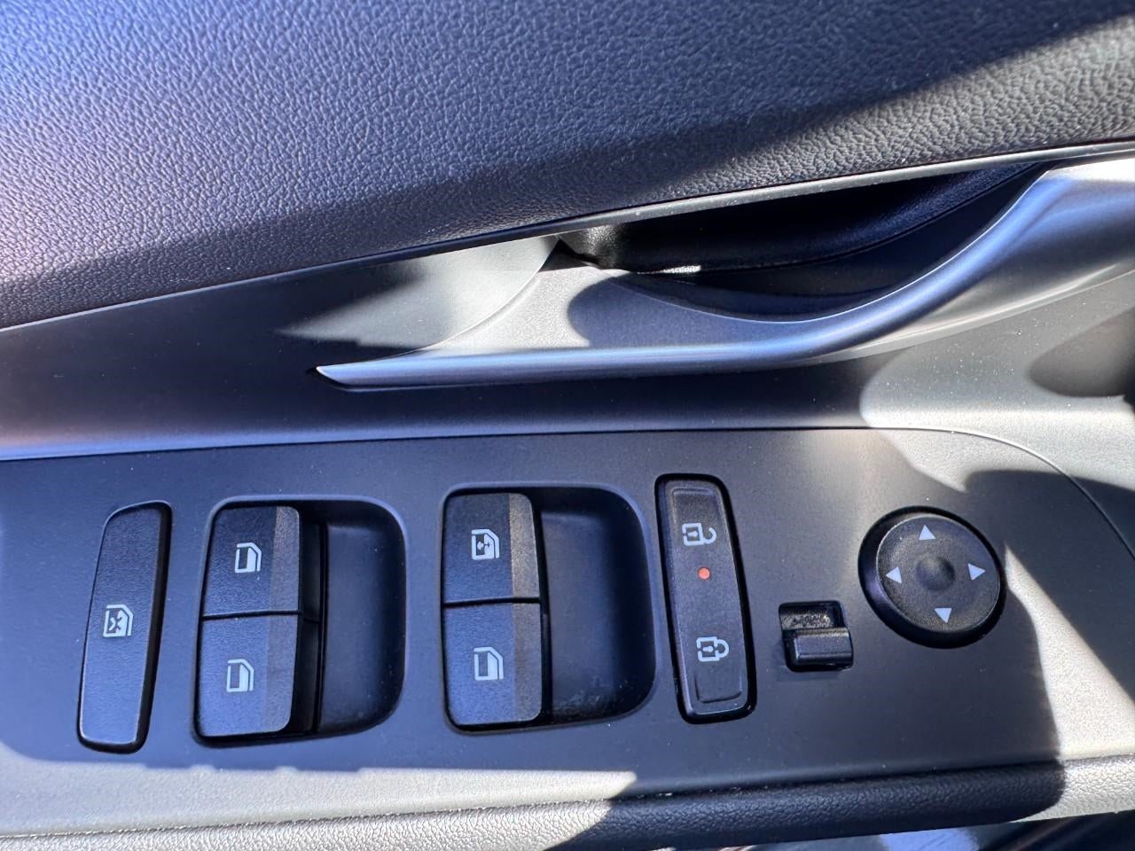 2024 Hyundai Elantra SEL IVT