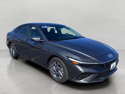 2024 Hyundai Elantra SEL IVT