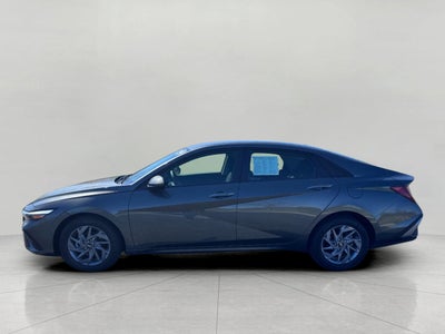 2024 Hyundai Elantra SEL IVT