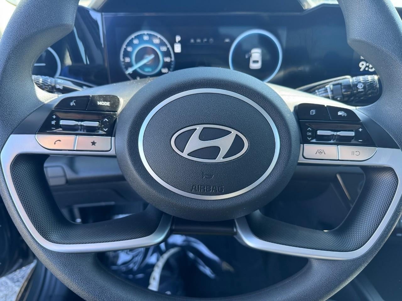 2024 Hyundai Elantra SEL IVT