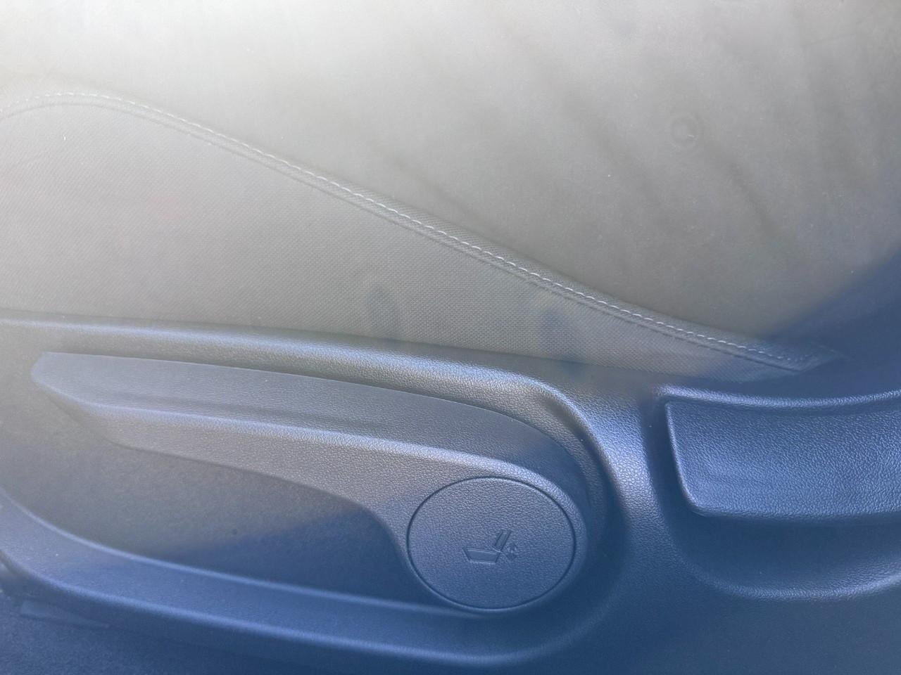 2024 Hyundai Elantra SEL IVT