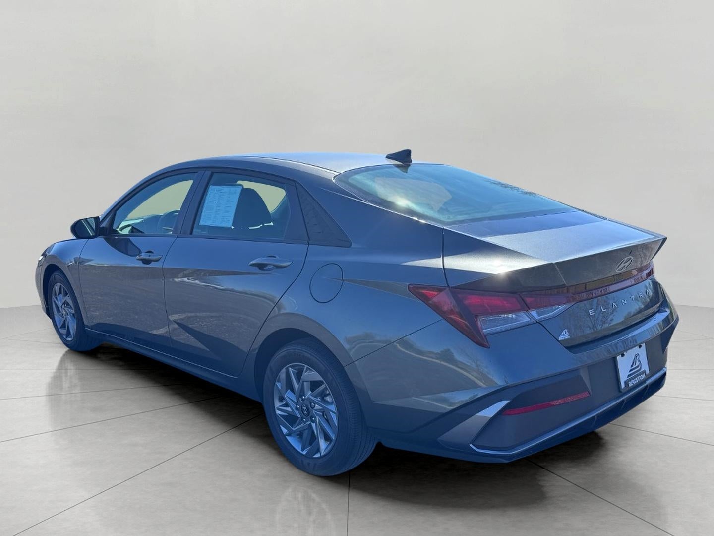 2024 Hyundai Elantra SEL IVT