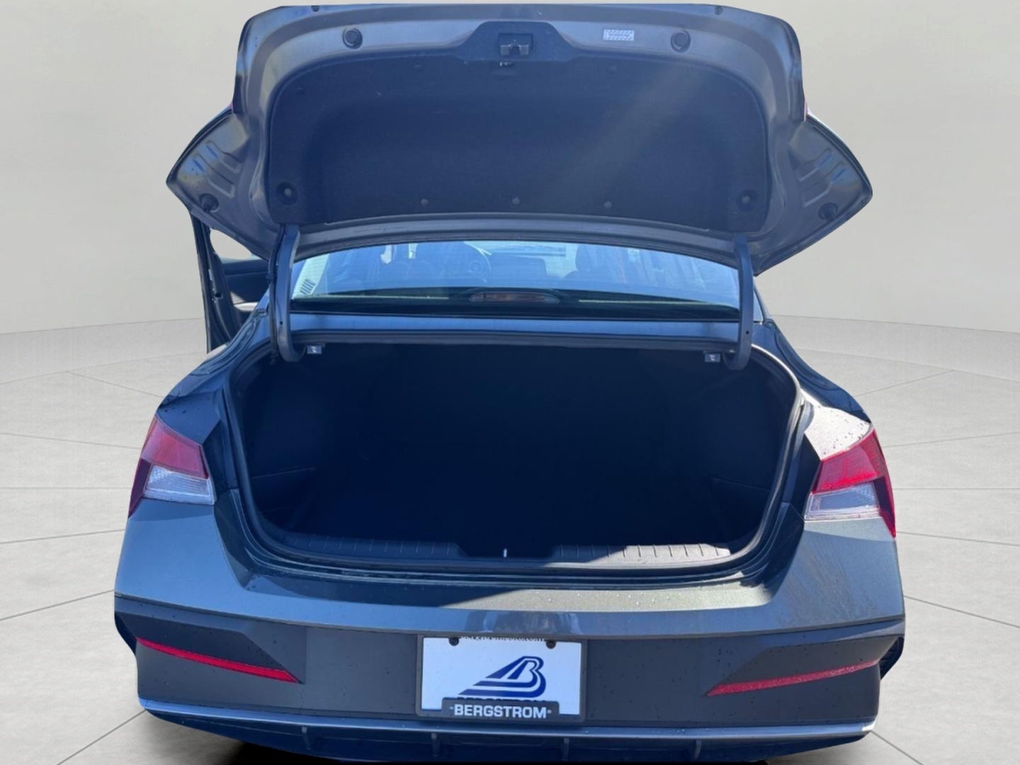 2024 Hyundai Elantra SEL IVT