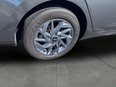 2024 Hyundai Elantra SEL IVT