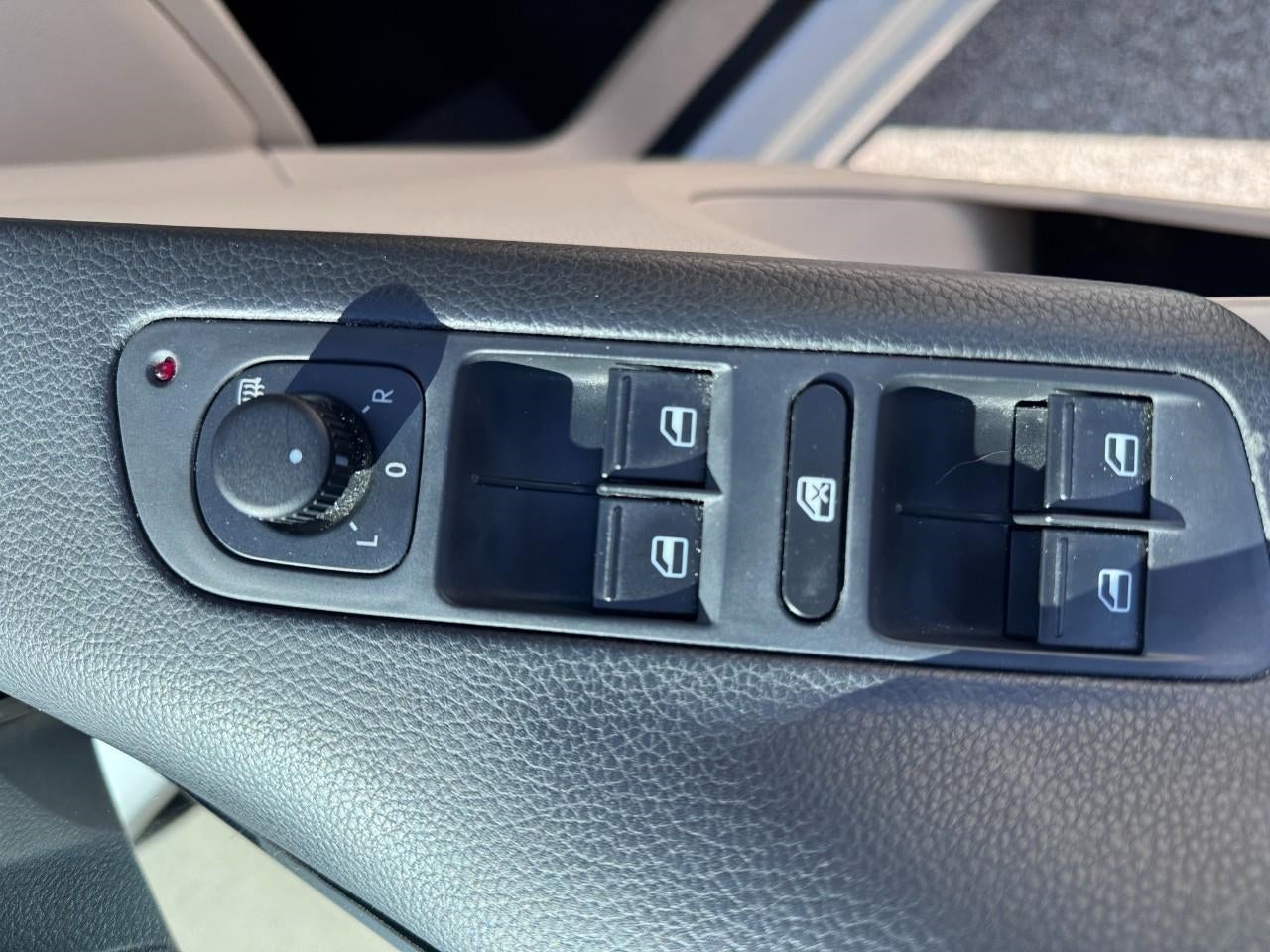 2015 Volkswagen Tiguan 4MOTION 4dr Auto SE