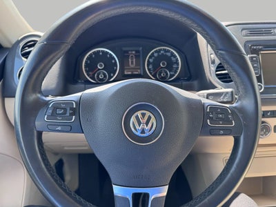 2015 Volkswagen Tiguan 4MOTION 4dr Auto SE