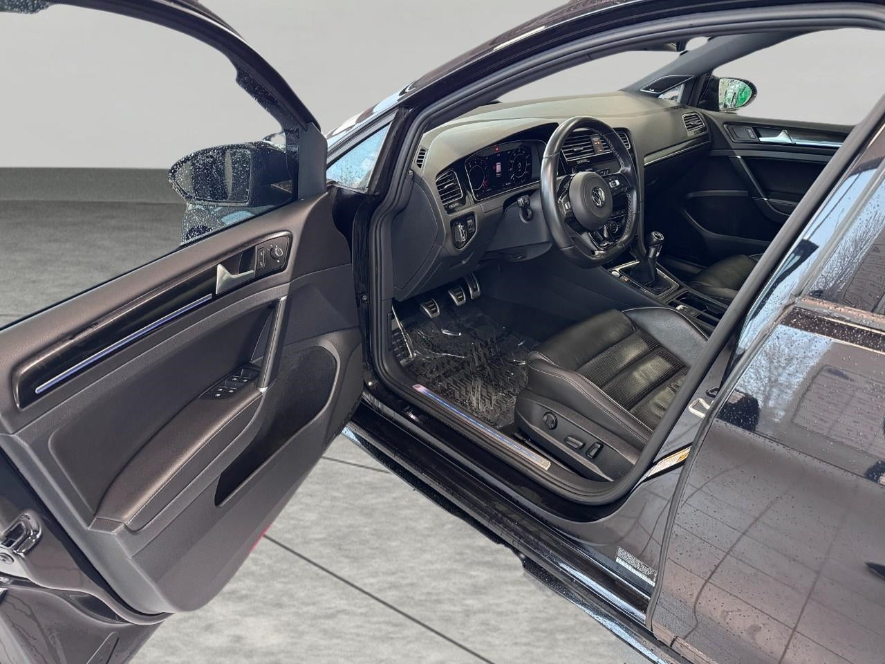 2018 Volkswagen Golf R 2.0T Manual w/DCC/Nav