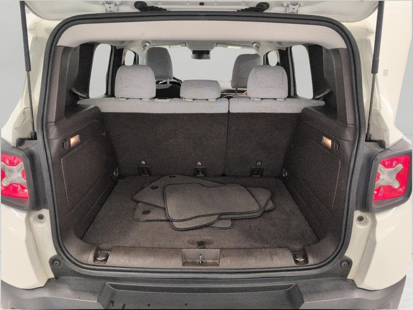 2015 Jeep Renegade 4WD 4dr Latitude