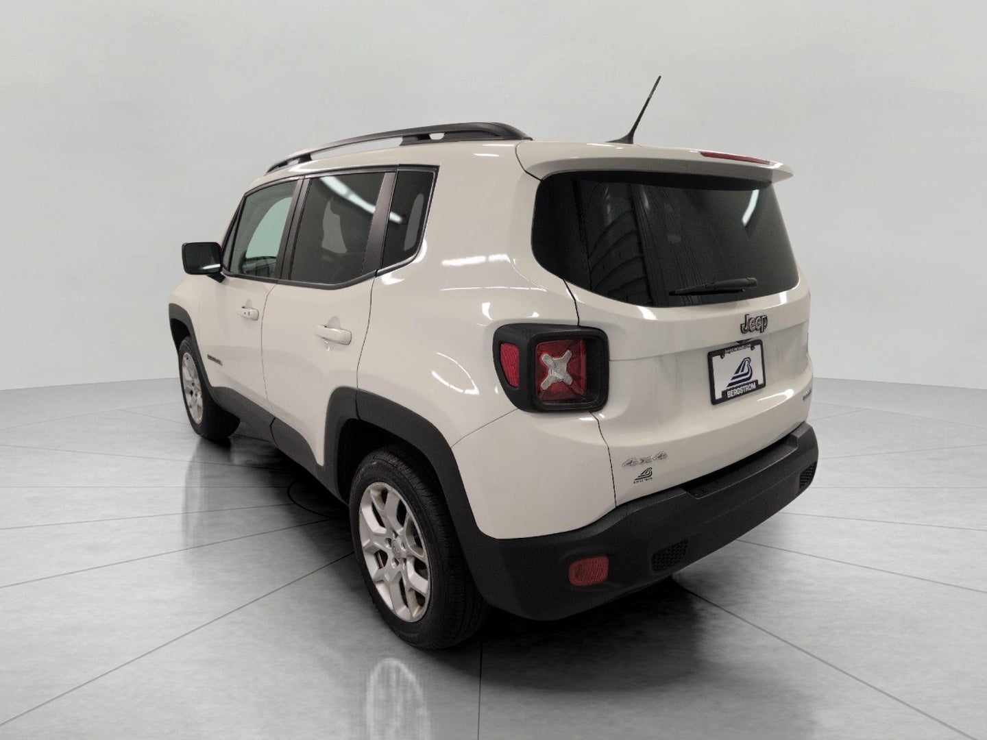 2015 Jeep Renegade 4WD 4dr Latitude