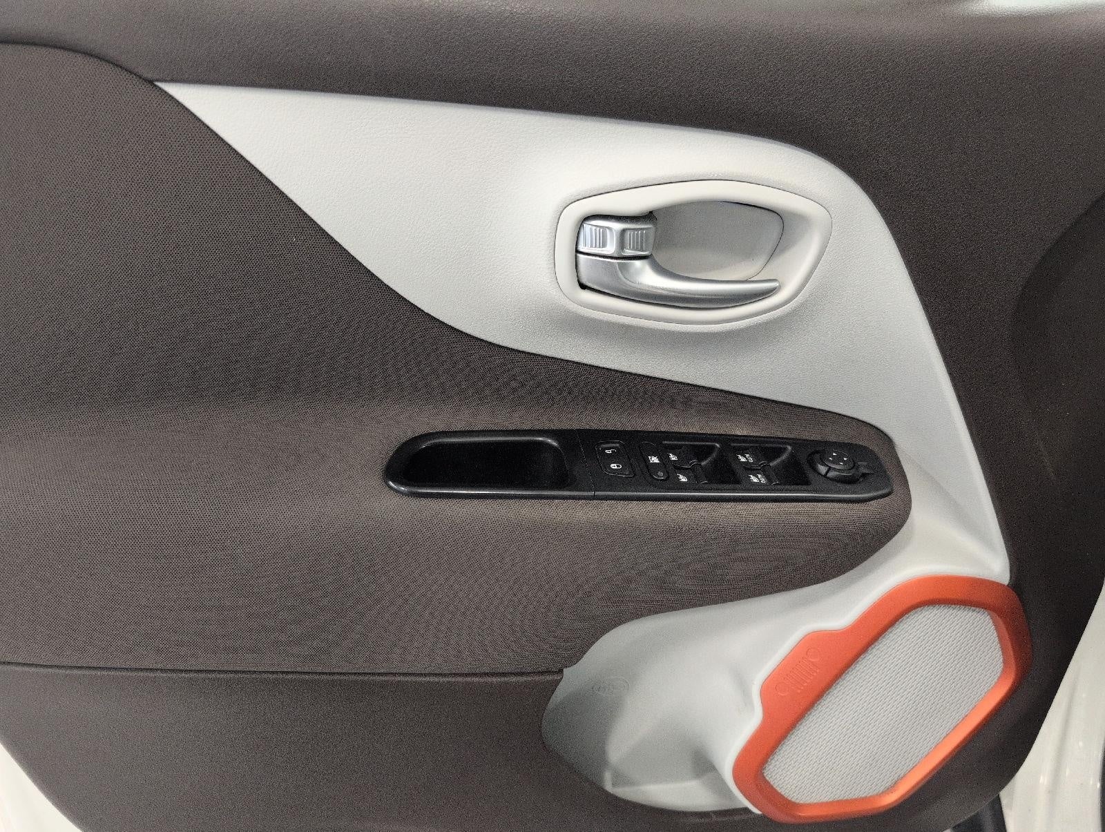 2015 Jeep Renegade 4WD 4dr Latitude